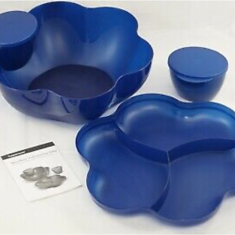 NWT Tupperware Chip n Dip Set